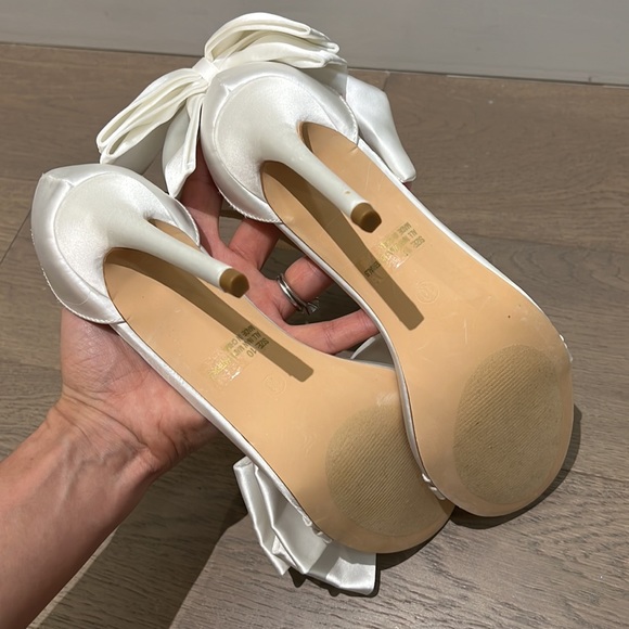 Beautiful satin sandals with bows - Picture 5 of 7